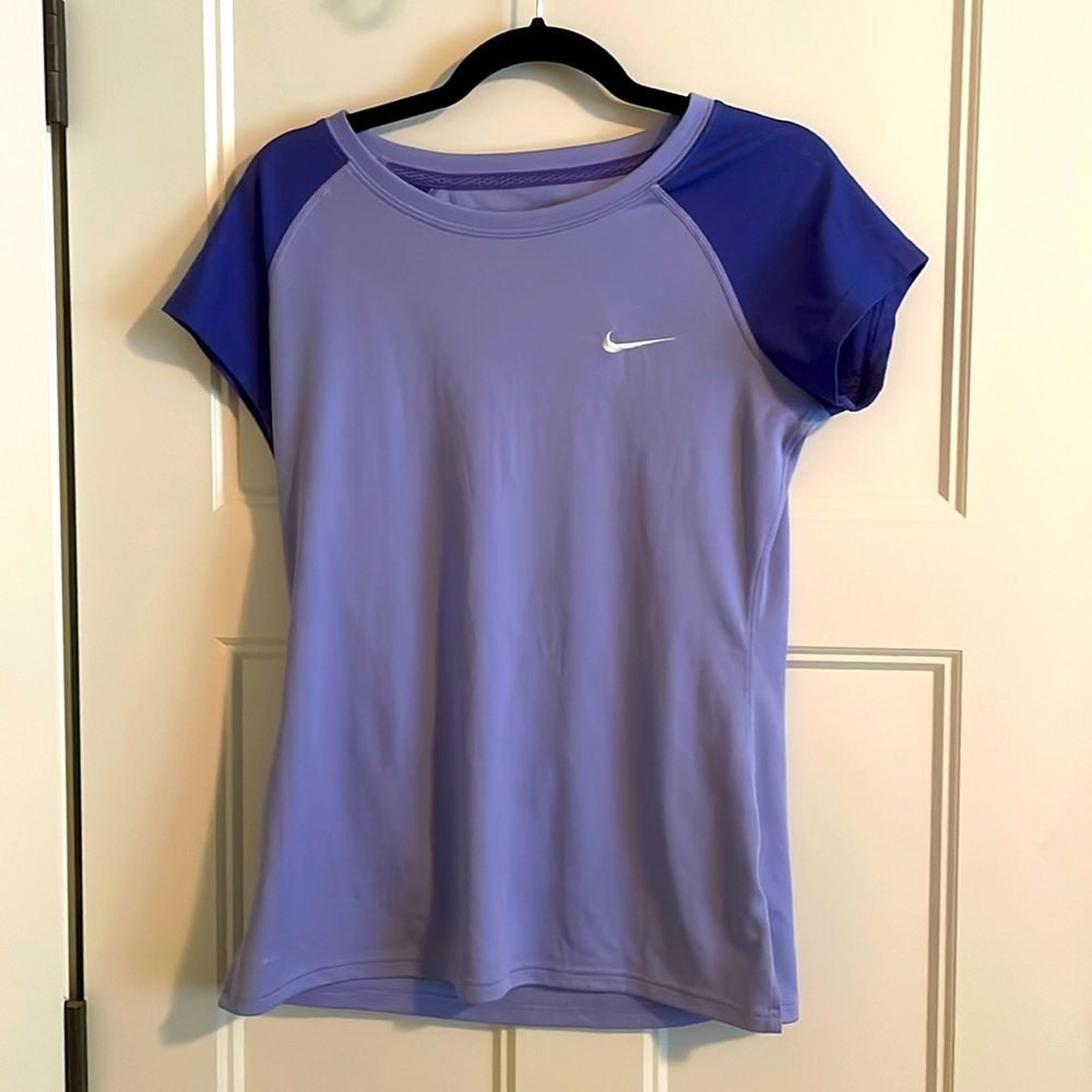 Women’s Nike Dri-Fit shirt